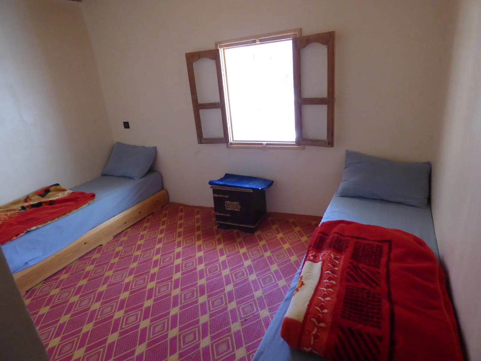 taghia Single Room — 2